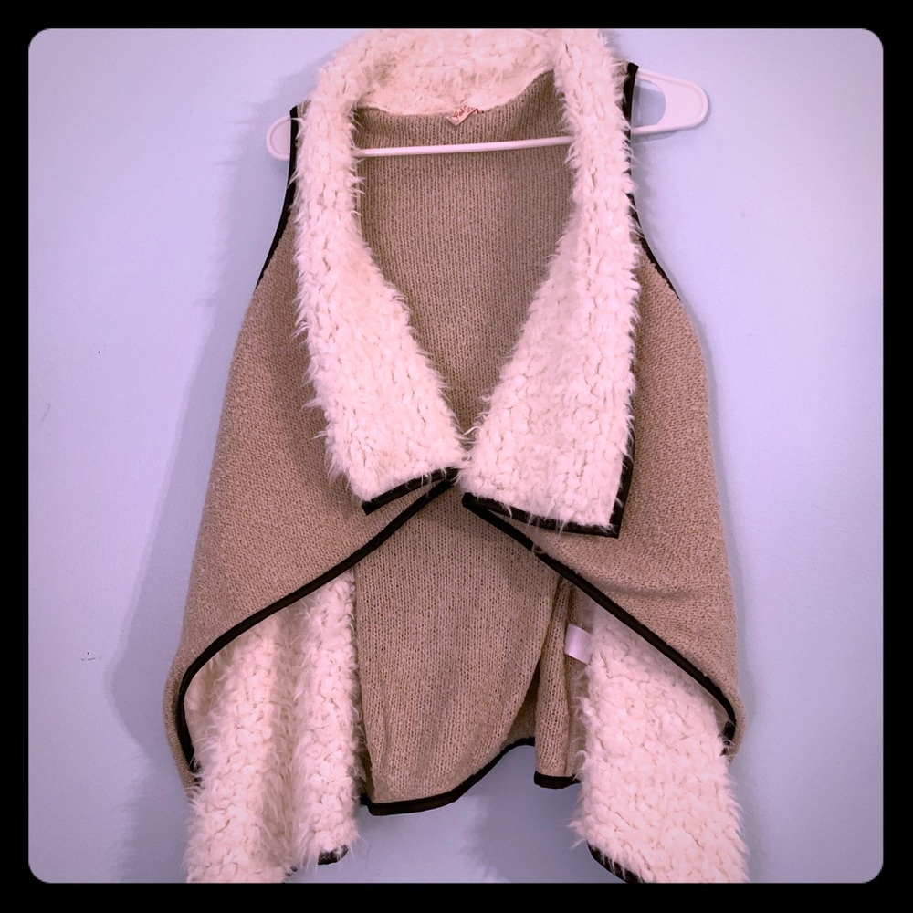 Sleeveless Cardigan